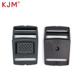 Plastična zaponka s sredinsko sprostitvijo