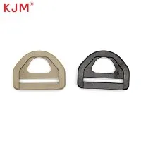 Plastični D-obroč z luknjo za oko